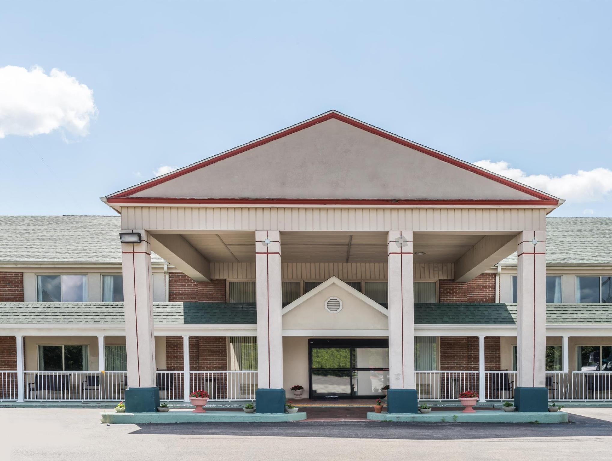 Days Inn By Wyndham Columbus In Exterior photo